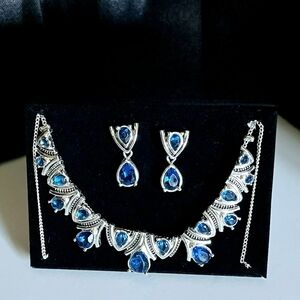 Blue Deco Necklace & Earring Gift Set